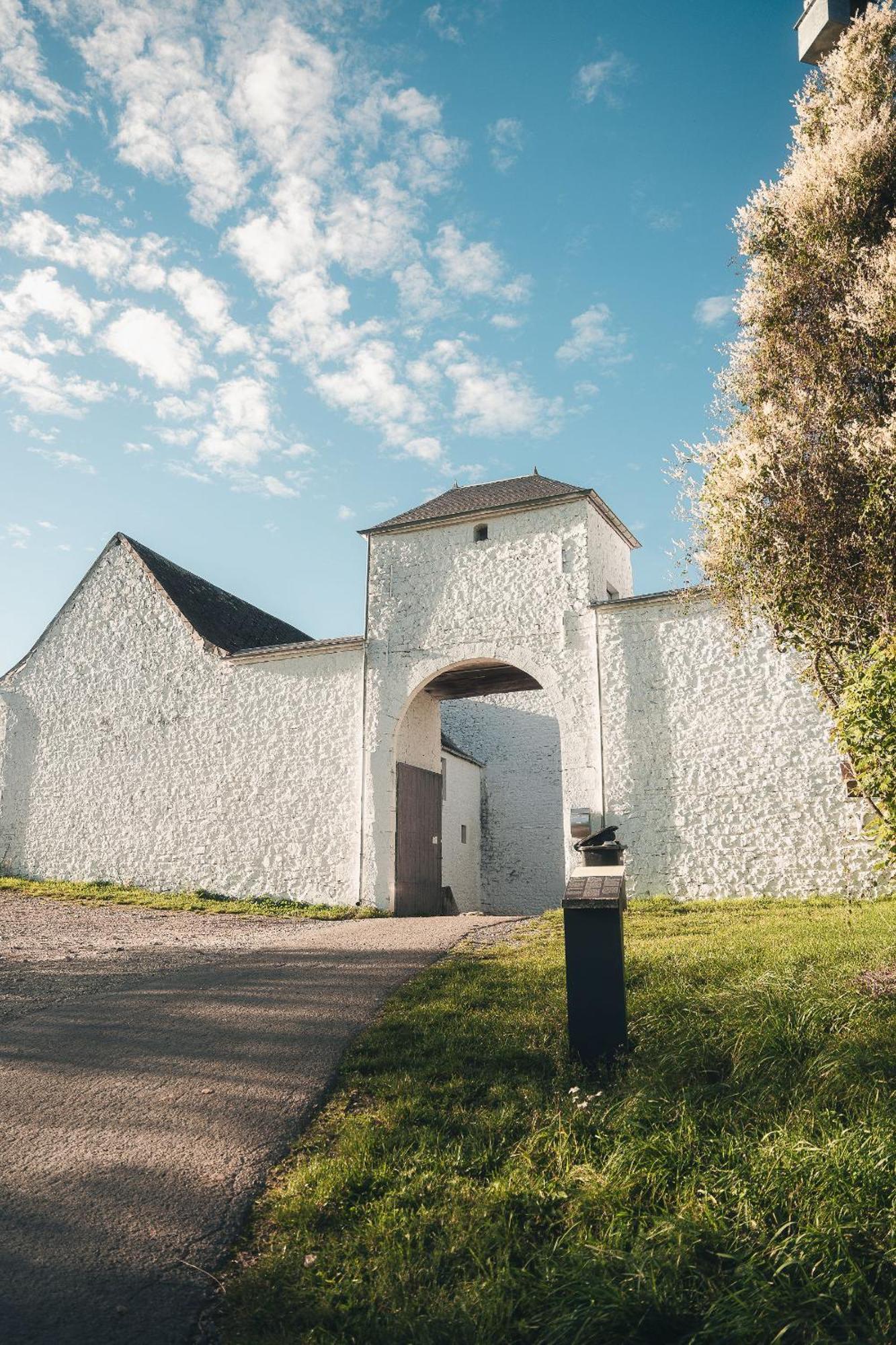 Penzion La Ferme De Basseilles Mozet Exteriér fotografie